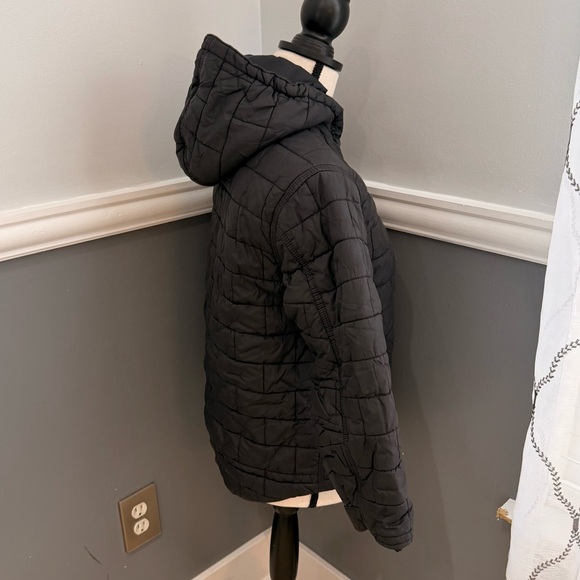 Carhartt Kids Gilliam Hooded Jacket in
Black Size Medium - Picture 6 of 9